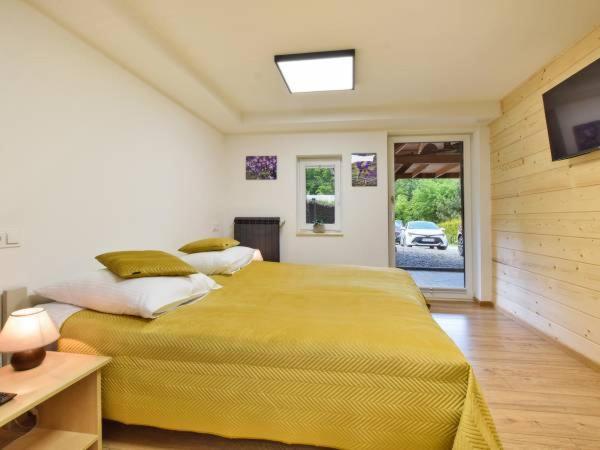 Apartament Pod Bukowym Lasem Meszna Bagian luar foto